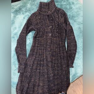 Don’t Label Me brand Alpaca and Wool sweater. Great condition. Only worn twice.